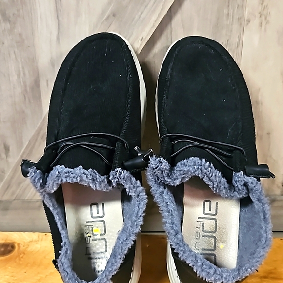Hey Dude Shoes - Hey Dude Wendy corduroy  black size 9.